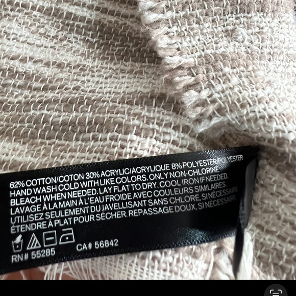 Express Preppy Cottagecore Tan Knit cardigan Vest - Picture 4 of 4